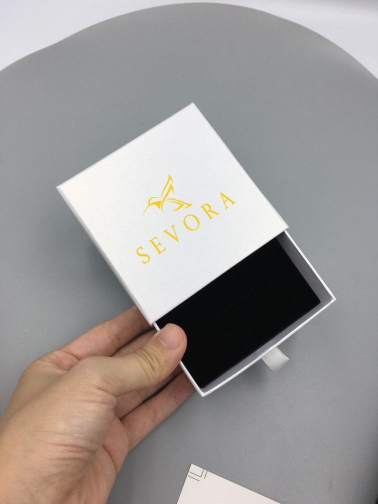 Sevora Box Weiß